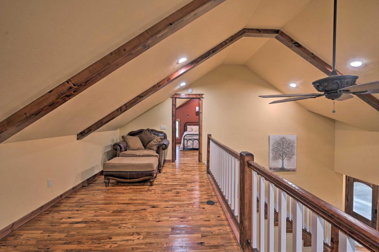 Tudor-Style Broken Bow Cottage With Hot Tub And Decks! Stephens Gap Εξωτερικό φωτογραφία