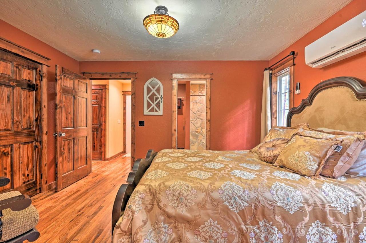 Tudor-Style Broken Bow Cottage With Hot Tub And Decks! Stephens Gap Εξωτερικό φωτογραφία