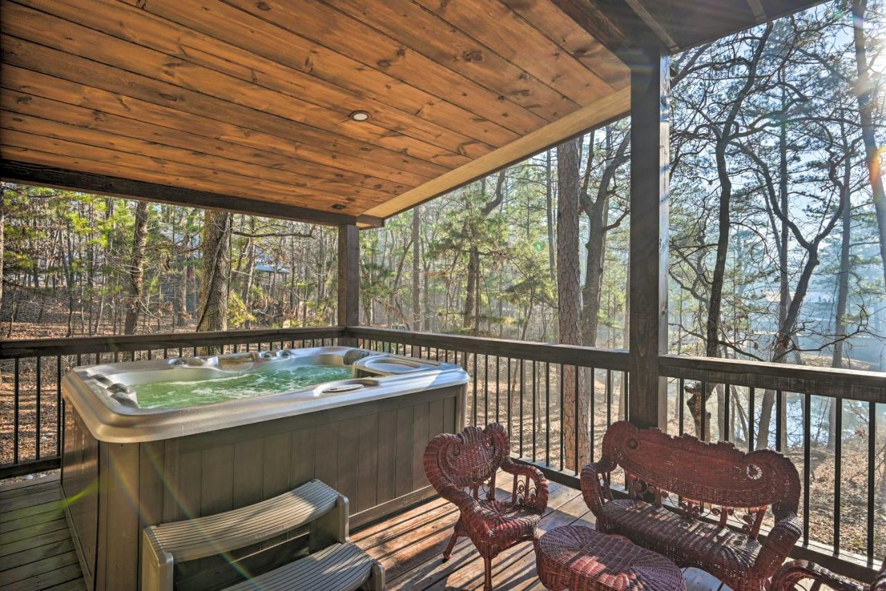 Tudor-Style Broken Bow Cottage With Hot Tub And Decks! Stephens Gap Εξωτερικό φωτογραφία
